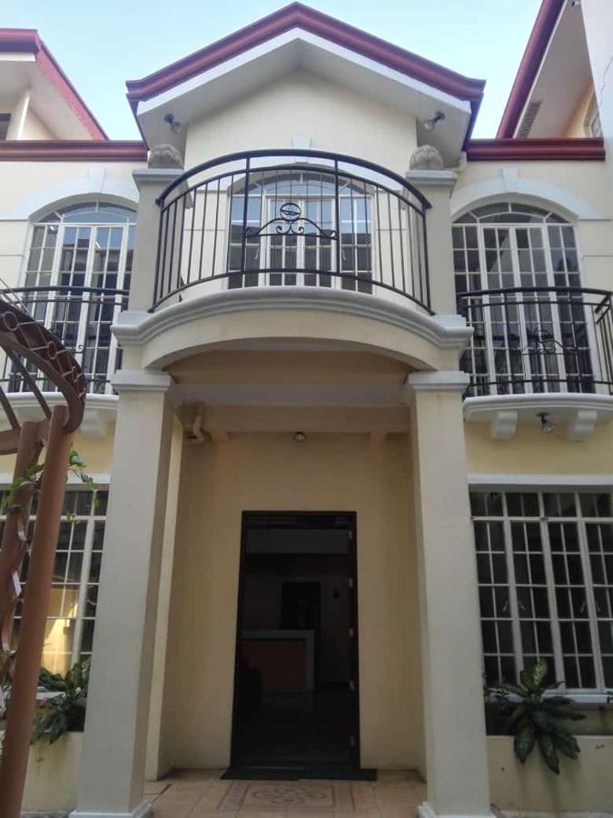 Mang Ben Dormitory Quezon City Eksteriør billede